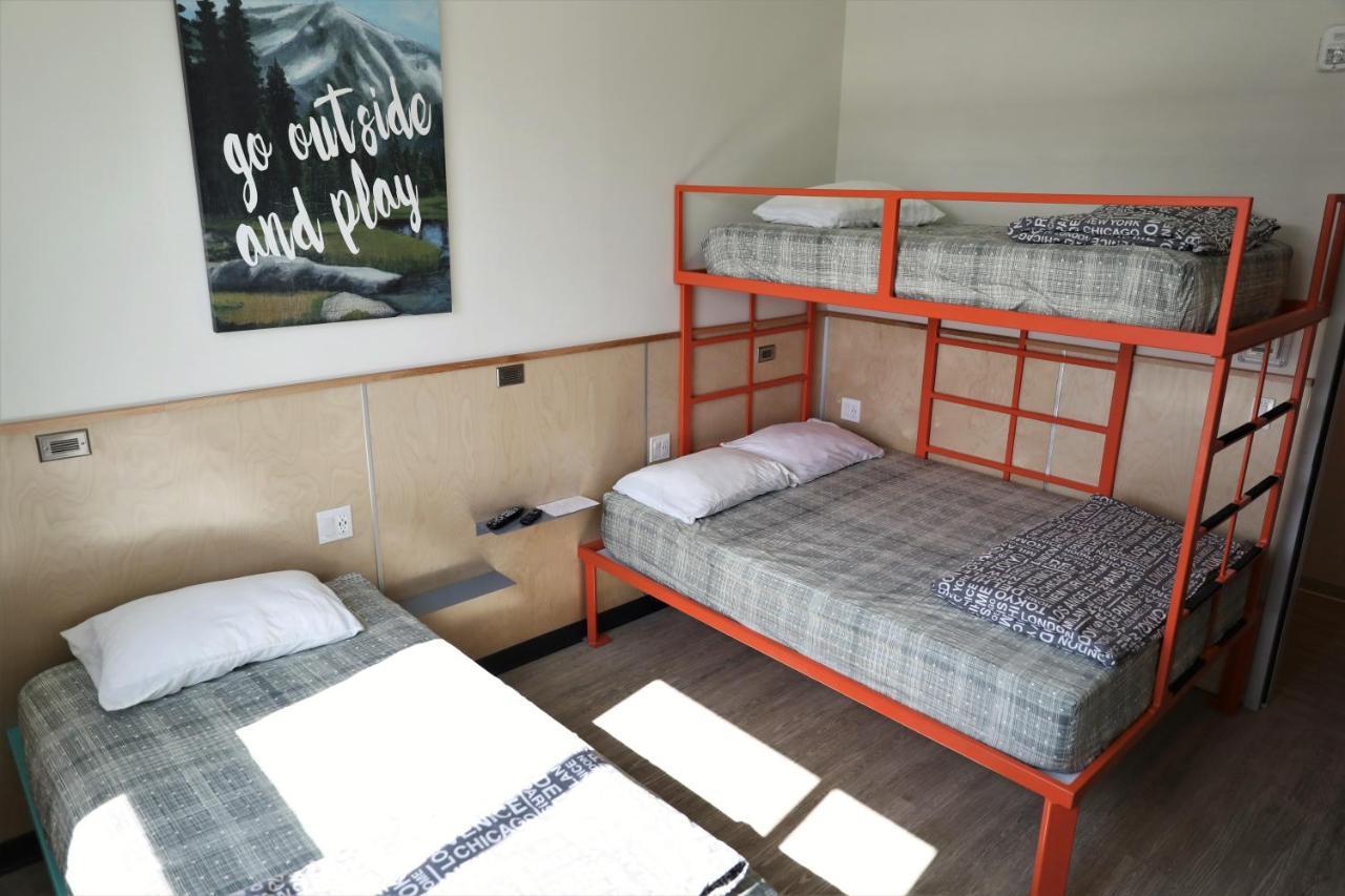 Canmore Downtown Hostel Dış mekan fotoğraf